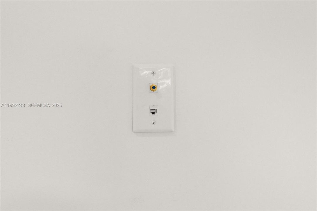 На продажу: $675,000 (3 спален, 2 ванн, 1144 Квадратных фут)