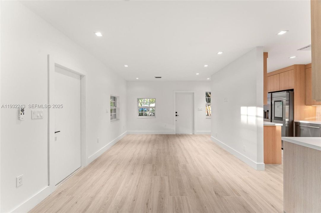 На продажу: $675,000 (3 спален, 2 ванн, 1144 Квадратных фут)