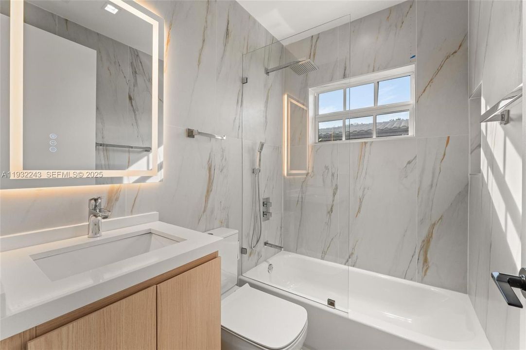 На продажу: $675,000 (3 спален, 2 ванн, 1144 Квадратных фут)