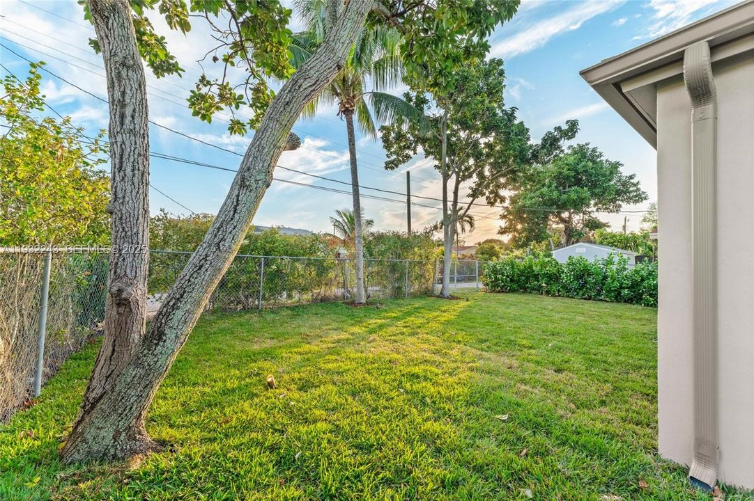 На продажу: $675,000 (3 спален, 2 ванн, 1144 Квадратных фут)