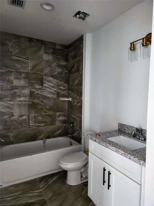 出租: $2,095 (2 贝兹, 2 浴室, 960 平方英尺)