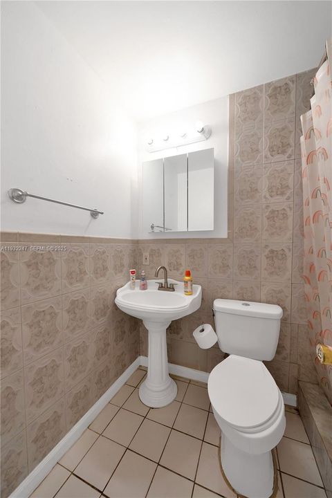 For Sale: $327,000 (3 beds, 2 baths, 1410 Square Feet)