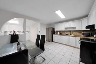 For Sale: $327,000 (3 beds, 2 baths, 1410 Square Feet)
