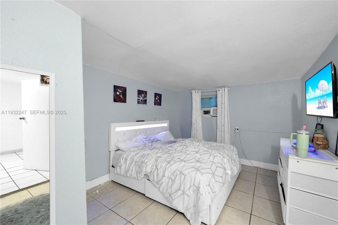 For Sale: $327,000 (3 beds, 2 baths, 1410 Square Feet)