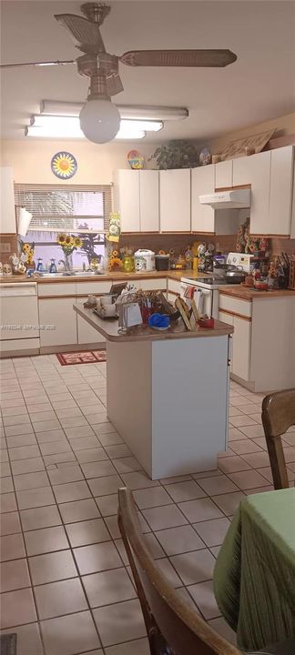 На продажу: $840,000 (3 спален, 2 ванн, 1520 Квадратных фут)