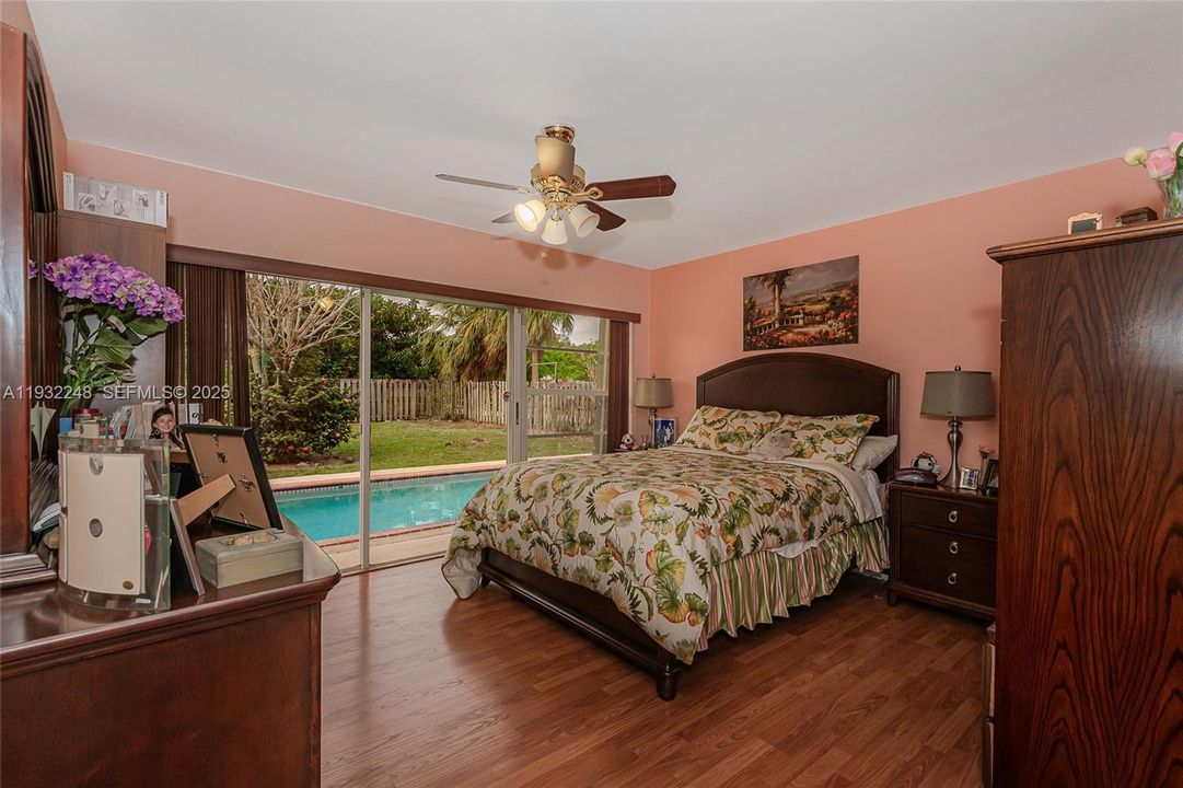 For Sale: $840,000 (3 beds, 2 baths, 1520 Square Feet)