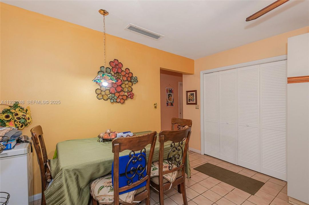 For Sale: $840,000 (3 beds, 2 baths, 1520 Square Feet)