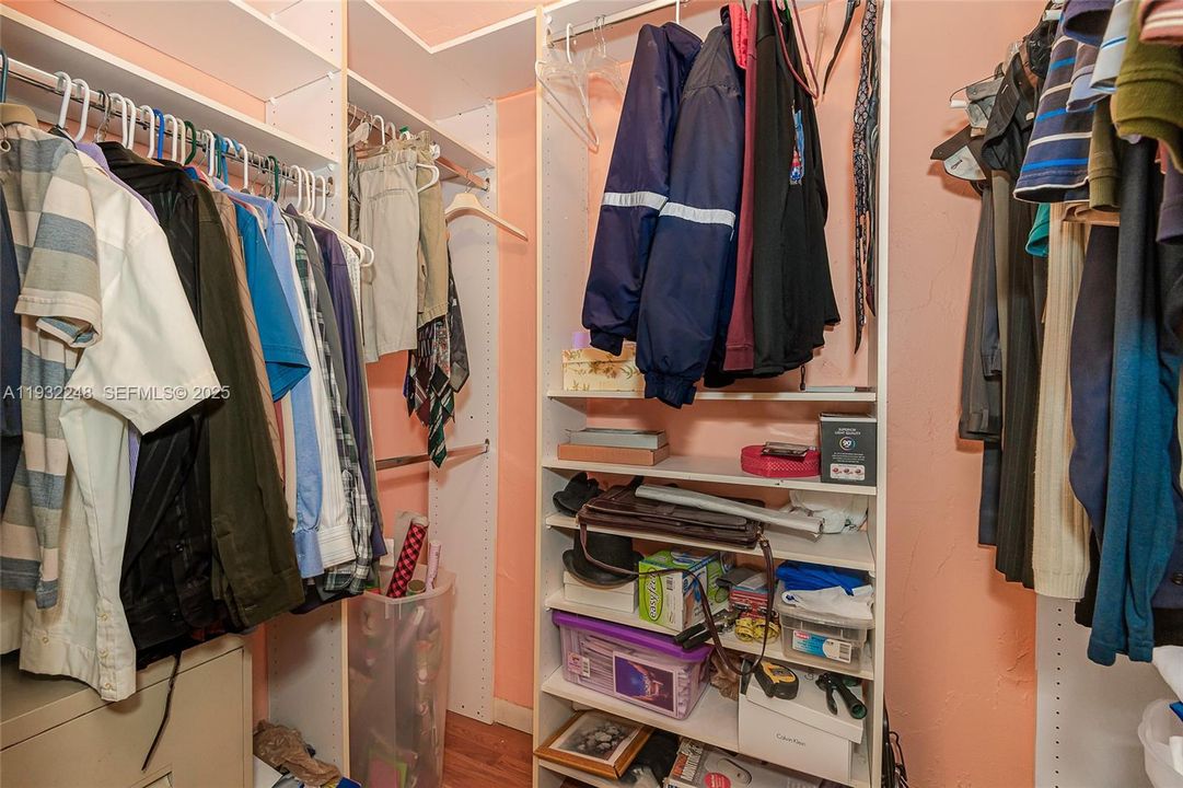 For Sale: $840,000 (3 beds, 2 baths, 1520 Square Feet)