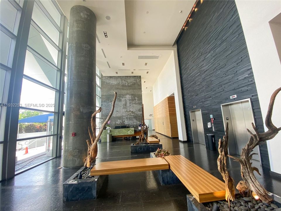 For Rent: $4,100 (1 beds, 2 baths, 1220 Square Feet)