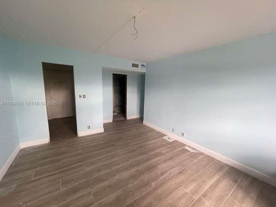 待售: $200,000 (2 贝兹, 2 浴室, 1292 平方英尺)