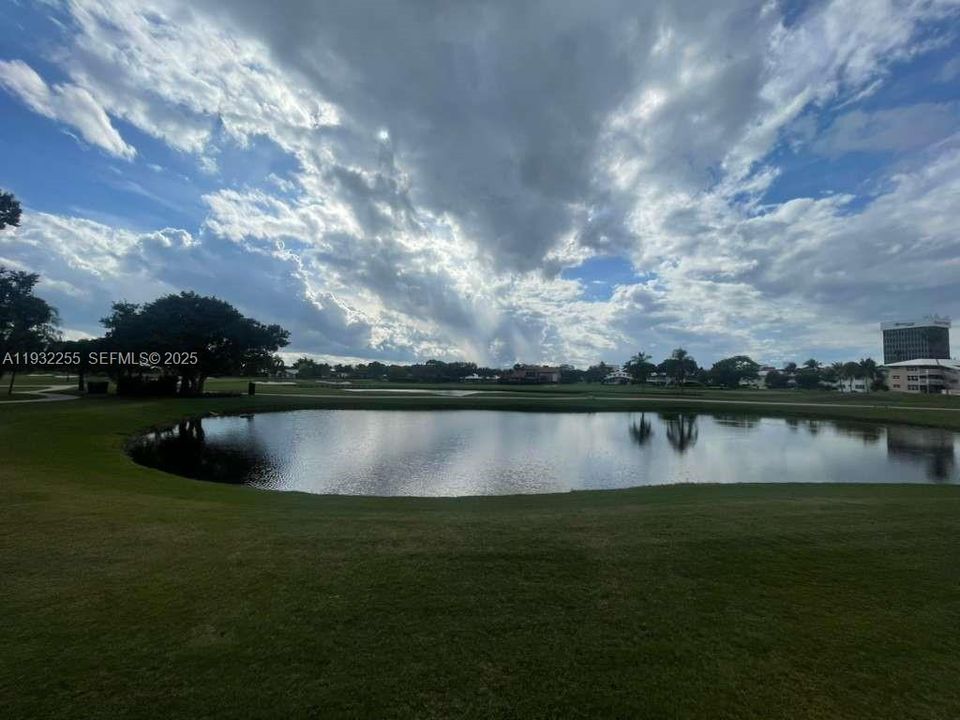 待售: $200,000 (2 贝兹, 2 浴室, 1292 平方英尺)