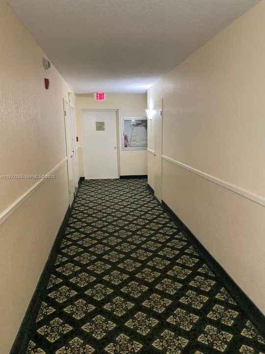 待售: $200,000 (2 贝兹, 2 浴室, 1292 平方英尺)