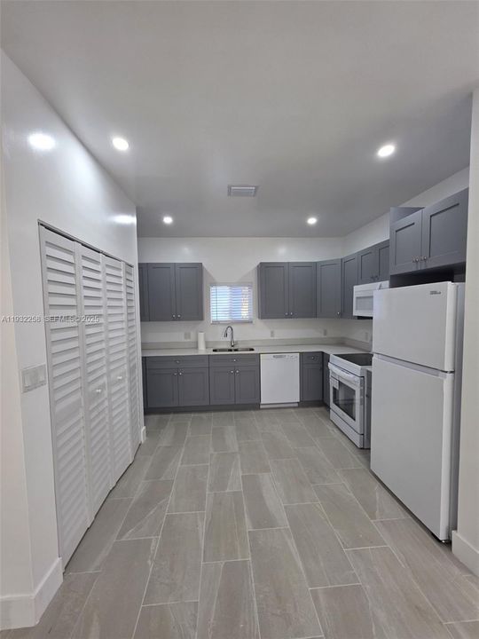 For Rent: $2,720 (3 beds, 2 baths, 0 Square Feet)