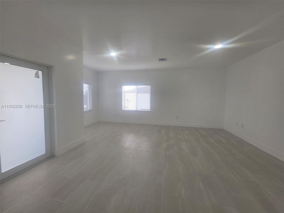 For Rent: $2,720 (3 beds, 2 baths, 0 Square Feet)