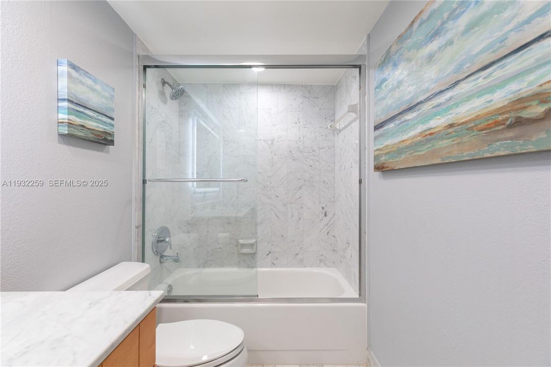 出租: $3,300 (2 贝兹, 2 浴室, 1070 平方英尺)