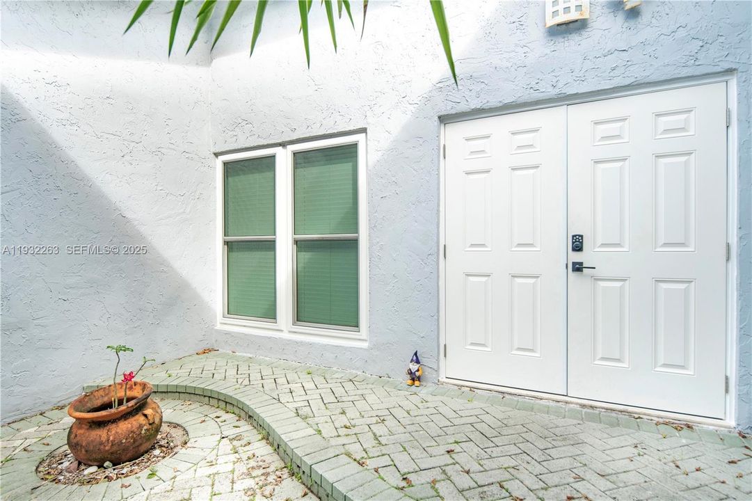 На продажу: $720,000 (3 спален, 2 ванн, 1494 Квадратных фут)