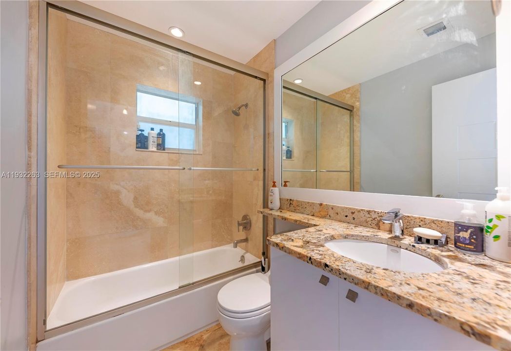 На продажу: $720,000 (3 спален, 2 ванн, 1494 Квадратных фут)