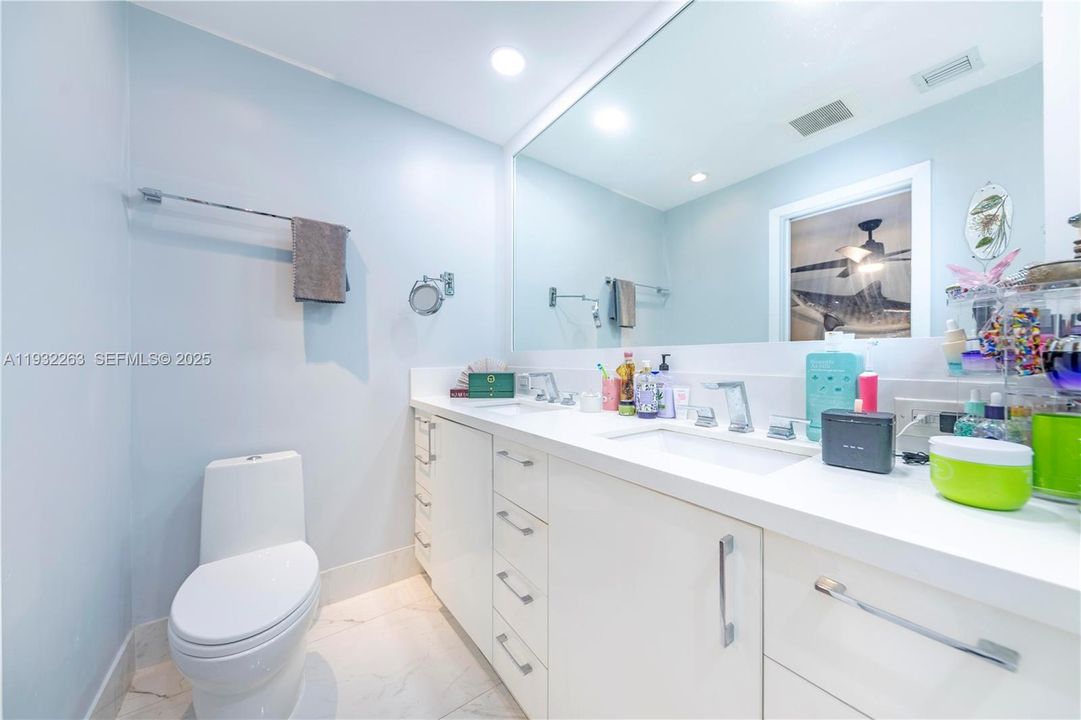 На продажу: $720,000 (3 спален, 2 ванн, 1494 Квадратных фут)