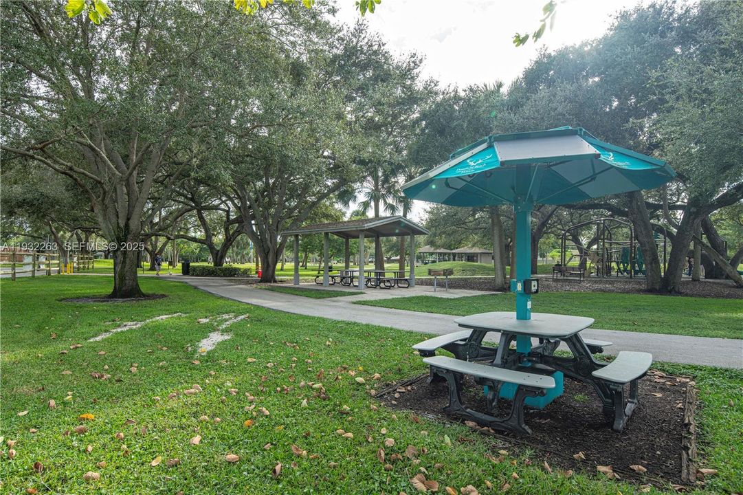 На продажу: $720,000 (3 спален, 2 ванн, 1494 Квадратных фут)