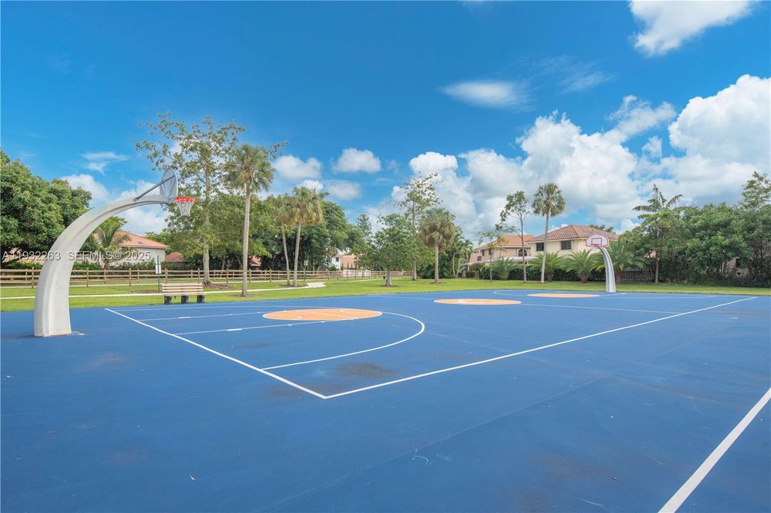 На продажу: $720,000 (3 спален, 2 ванн, 1494 Квадратных фут)