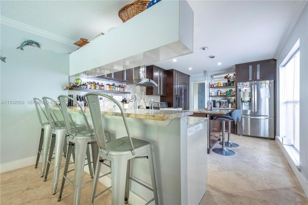 На продажу: $720,000 (3 спален, 2 ванн, 1494 Квадратных фут)