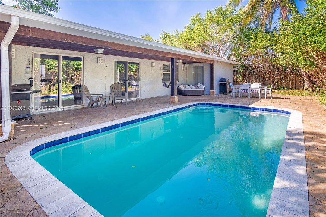 На продажу: $720,000 (3 спален, 2 ванн, 1494 Квадратных фут)