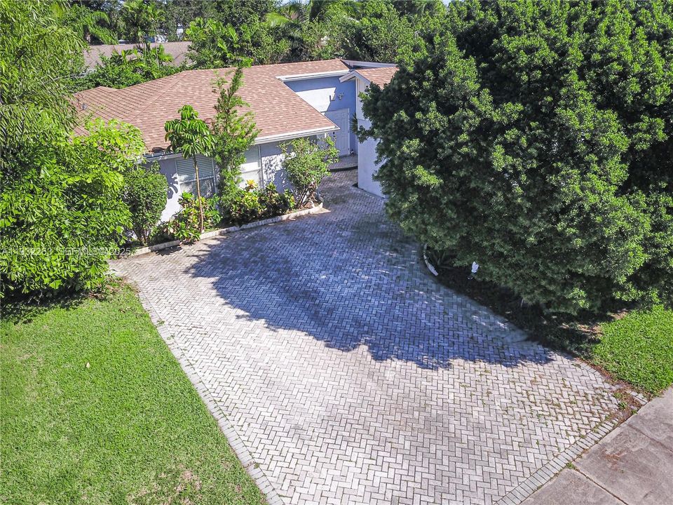 На продажу: $720,000 (3 спален, 2 ванн, 1494 Квадратных фут)