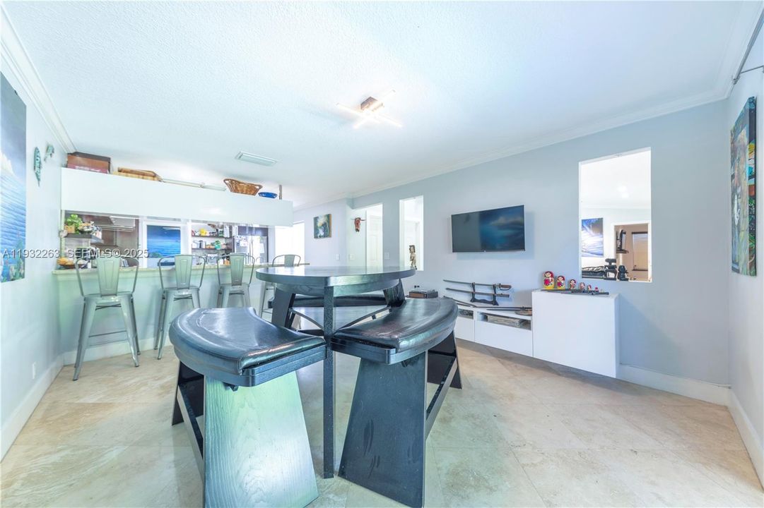 На продажу: $720,000 (3 спален, 2 ванн, 1494 Квадратных фут)