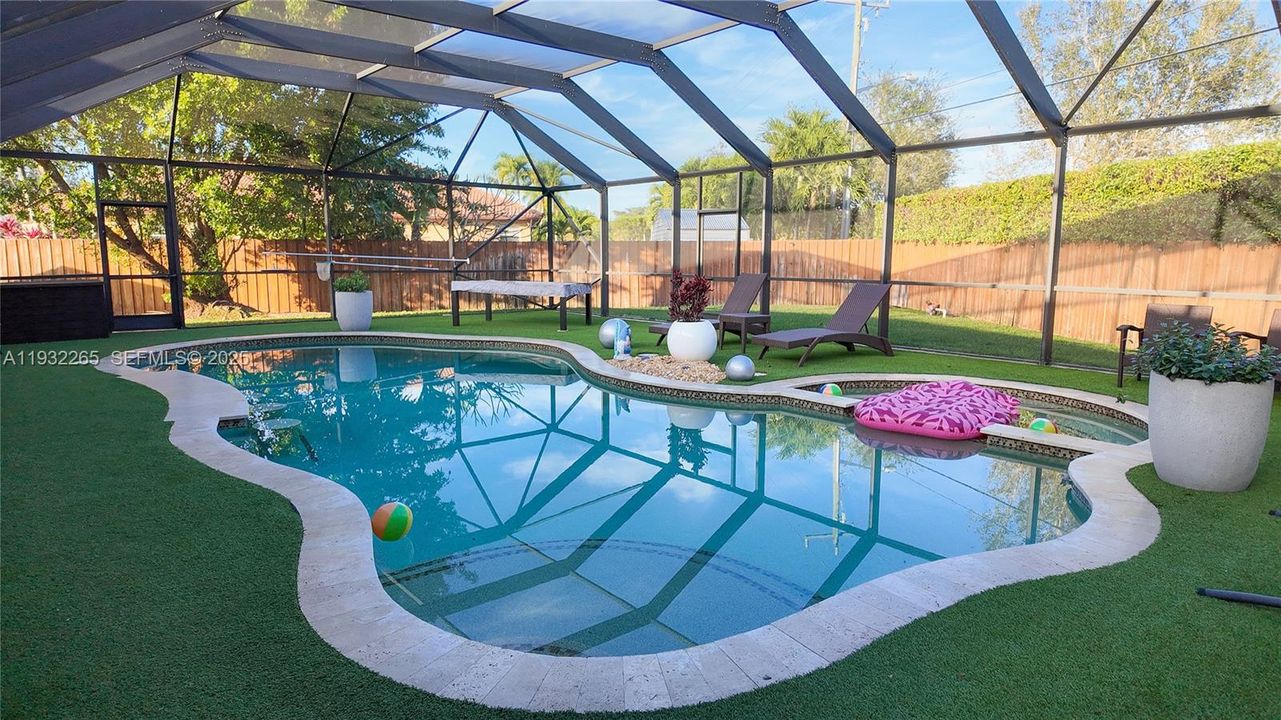 На продажу: $879,000 (4 спален, 3 ванн, 2437 Квадратных фут)