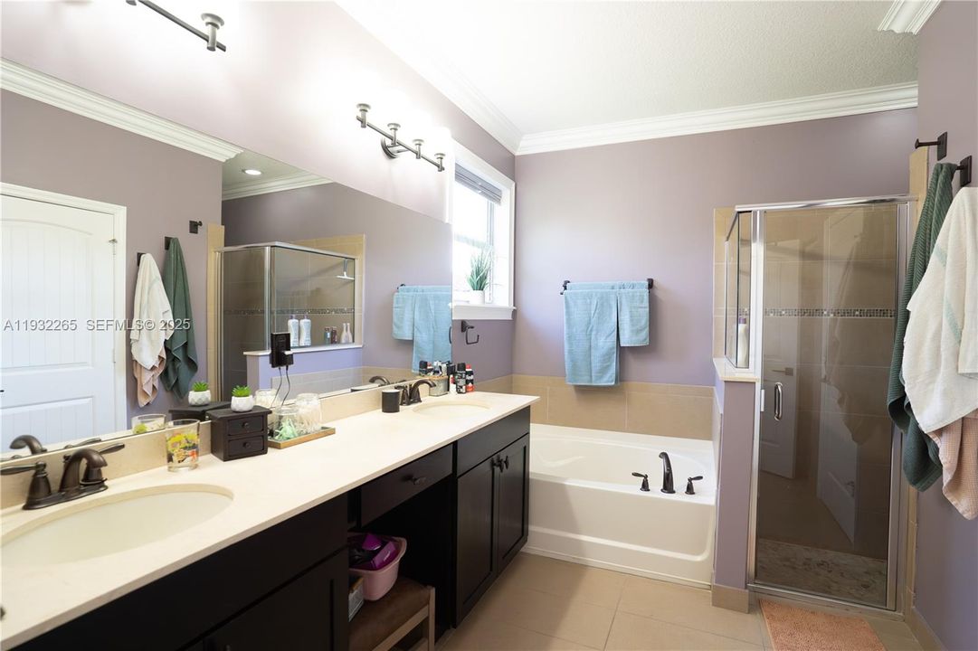 На продажу: $879,000 (4 спален, 3 ванн, 2437 Квадратных фут)