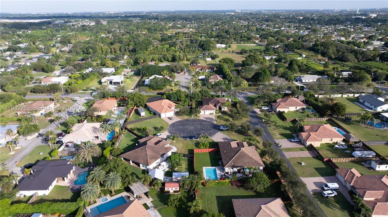 На продажу: $879,000 (4 спален, 3 ванн, 2437 Квадратных фут)