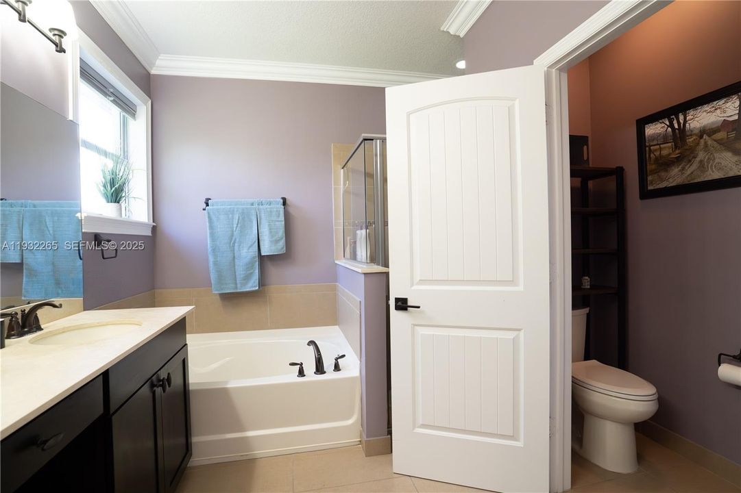 На продажу: $879,000 (4 спален, 3 ванн, 2437 Квадратных фут)