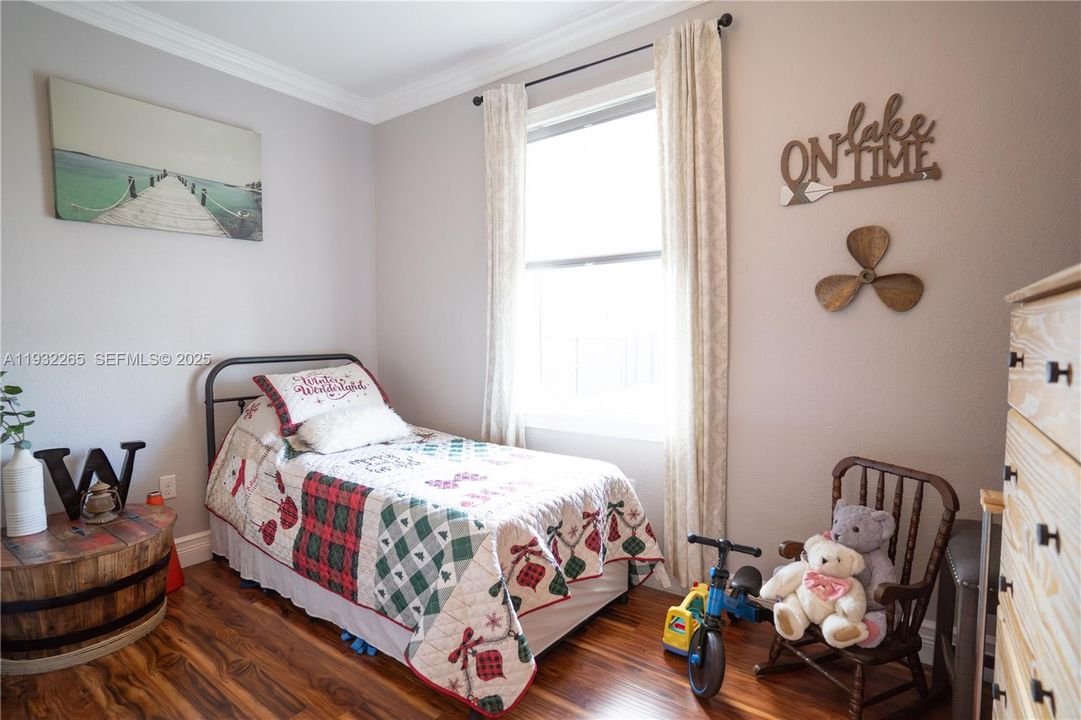 На продажу: $879,000 (4 спален, 3 ванн, 2437 Квадратных фут)