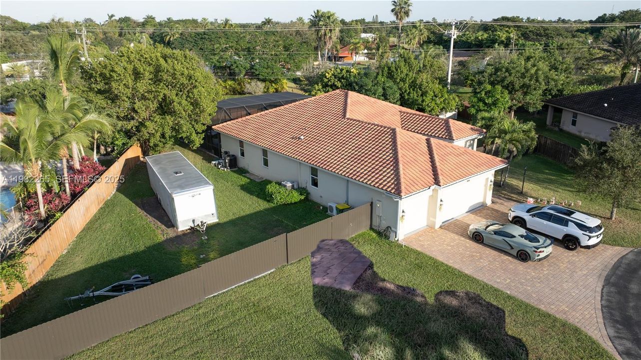 На продажу: $879,000 (4 спален, 3 ванн, 2437 Квадратных фут)