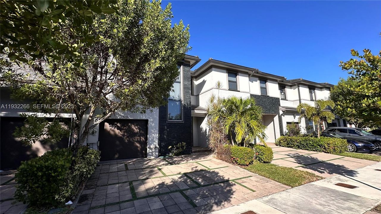 待售: $620,000 (3 贝兹, 2 浴室, 1588 平方英尺)