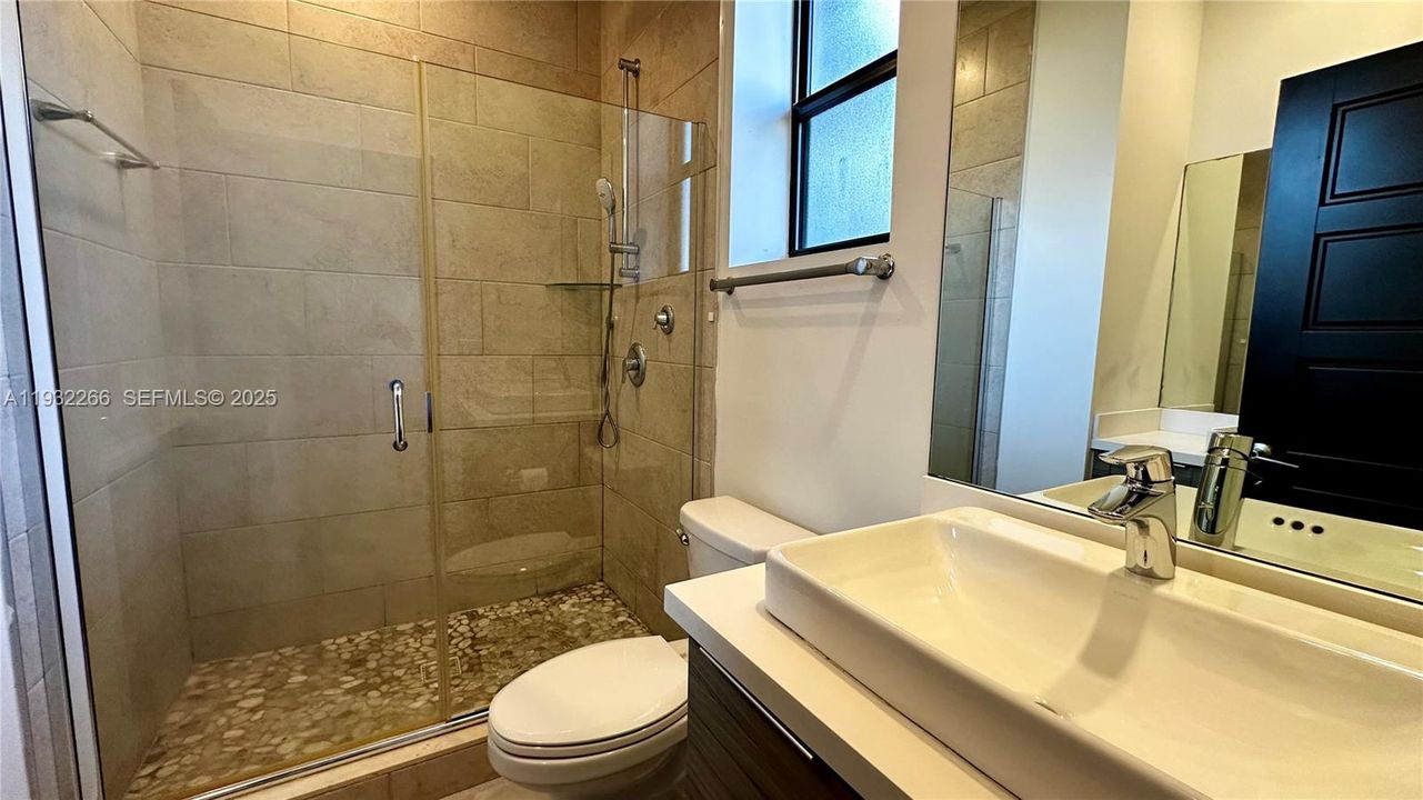 待售: $620,000 (3 贝兹, 2 浴室, 1588 平方英尺)