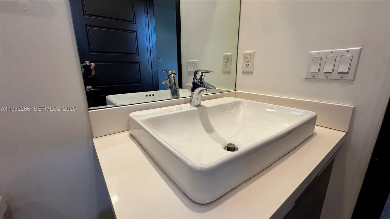 待售: $620,000 (3 贝兹, 2 浴室, 1588 平方英尺)