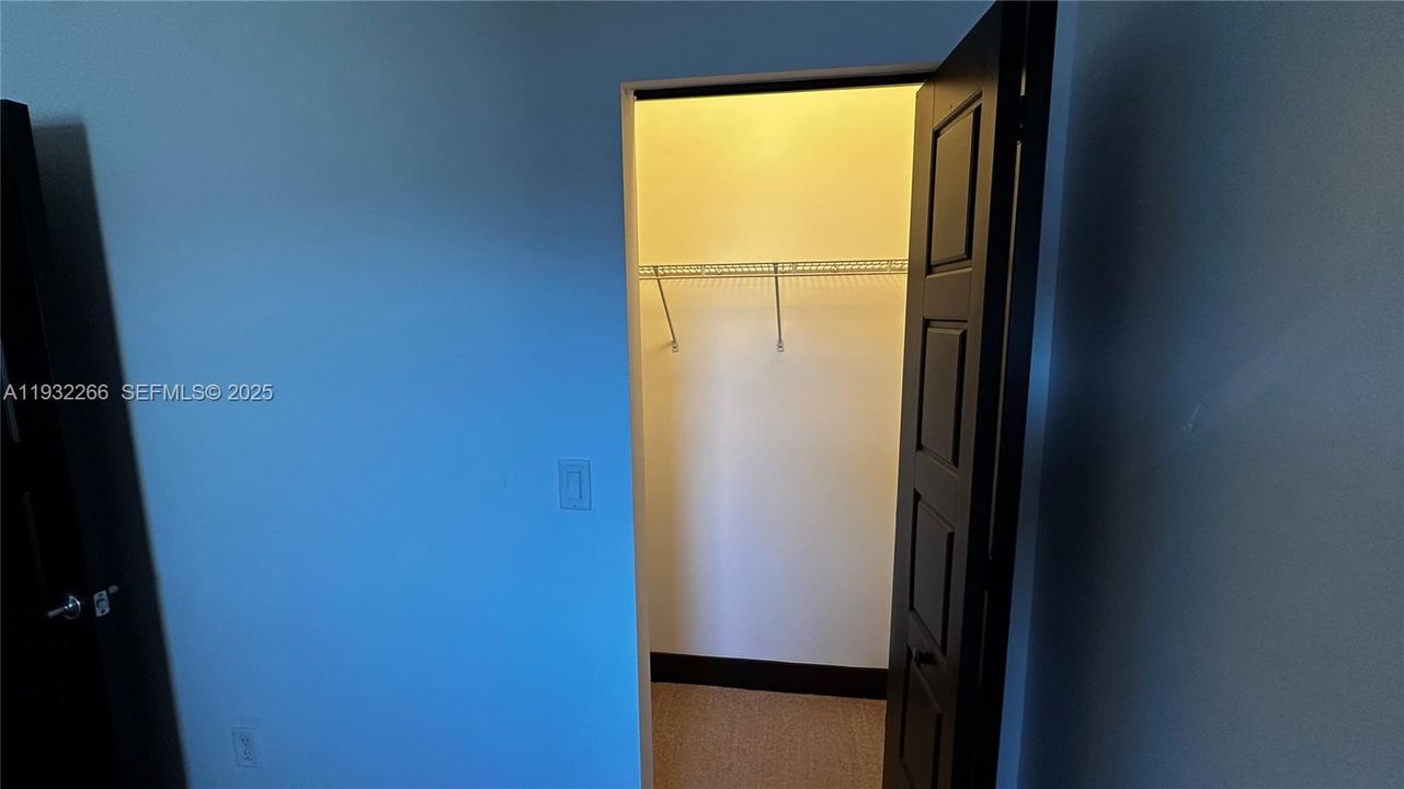 待售: $620,000 (3 贝兹, 2 浴室, 1588 平方英尺)