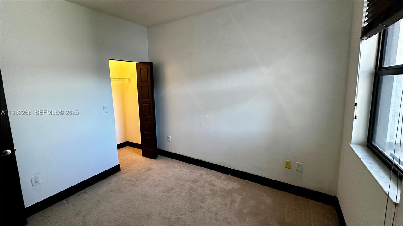 待售: $620,000 (3 贝兹, 2 浴室, 1588 平方英尺)