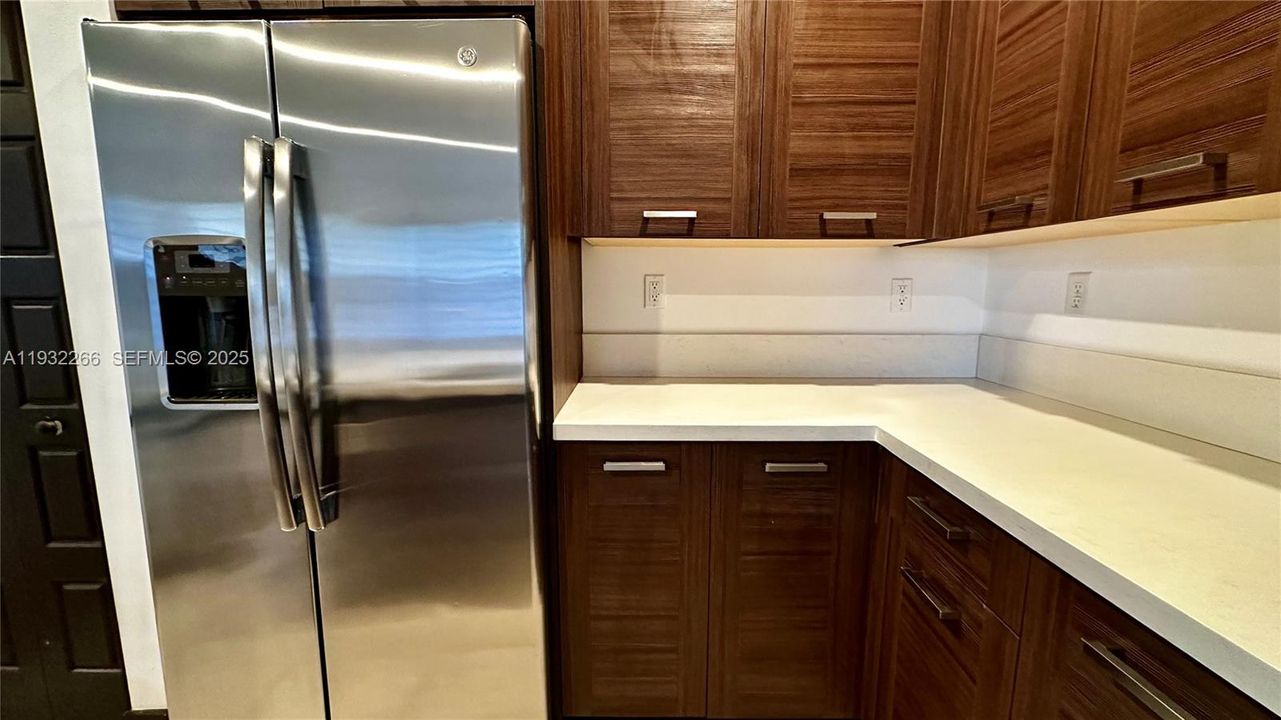 待售: $620,000 (3 贝兹, 2 浴室, 1588 平方英尺)