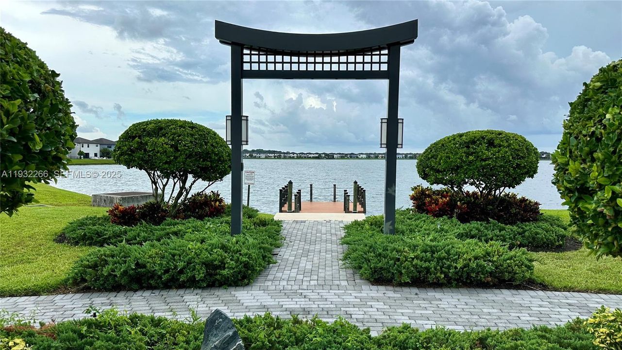 待售: $620,000 (3 贝兹, 2 浴室, 1588 平方英尺)