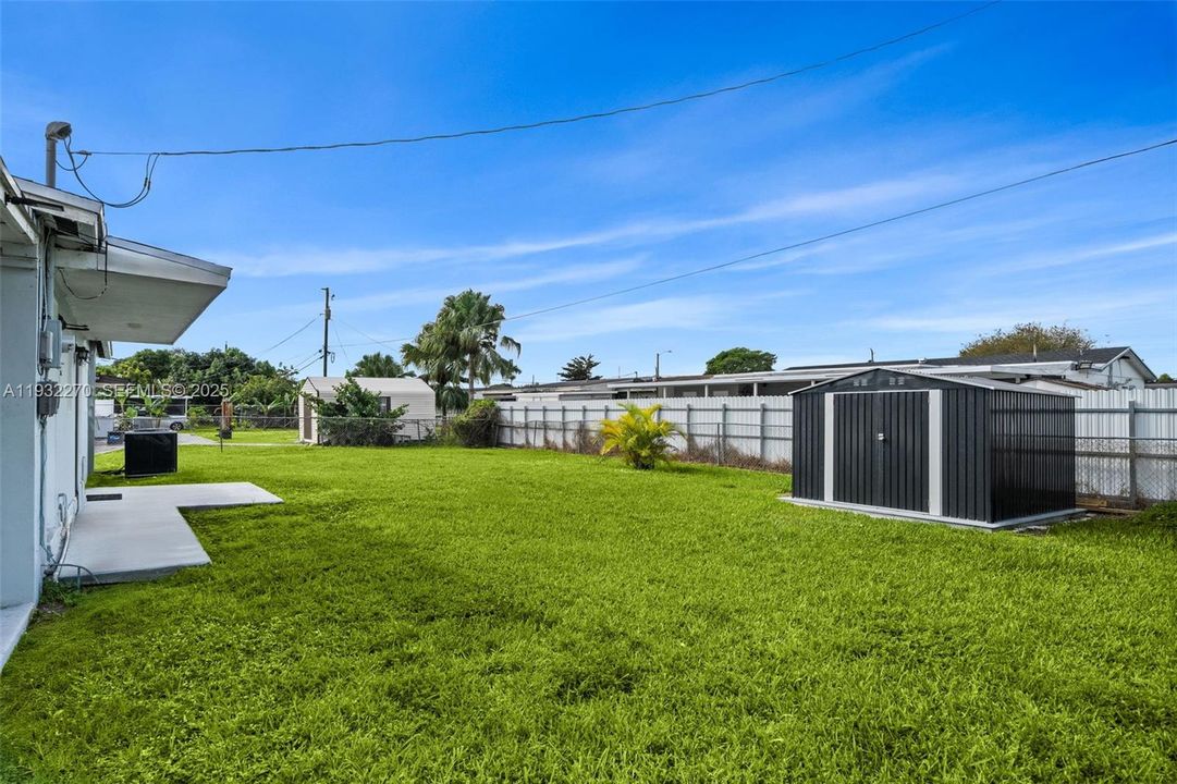 В аренду: $3,200 (3 спален, 2 ванн, 1244 Квадратных фут)