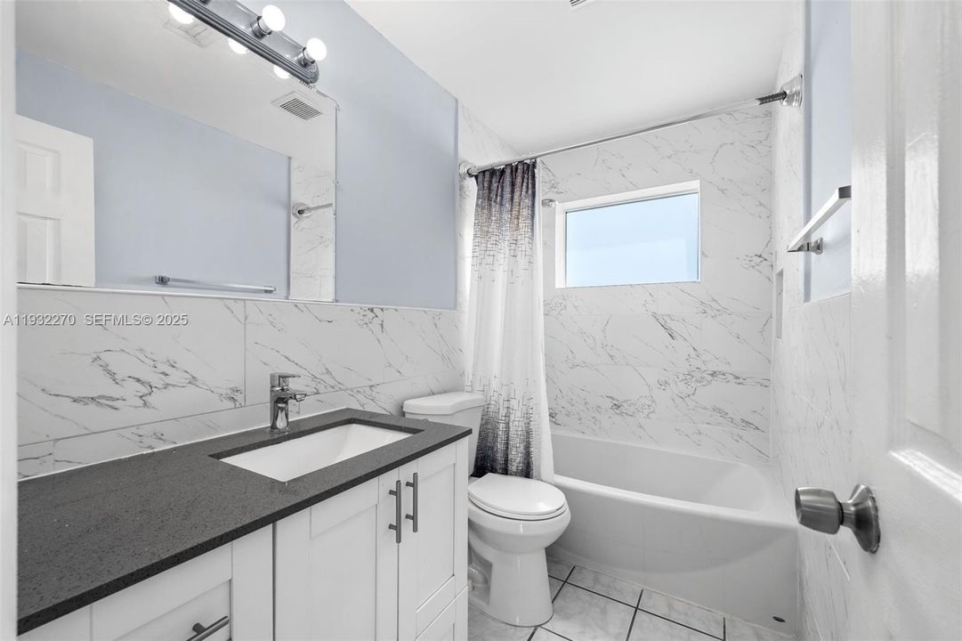 В аренду: $3,200 (3 спален, 2 ванн, 1244 Квадратных фут)