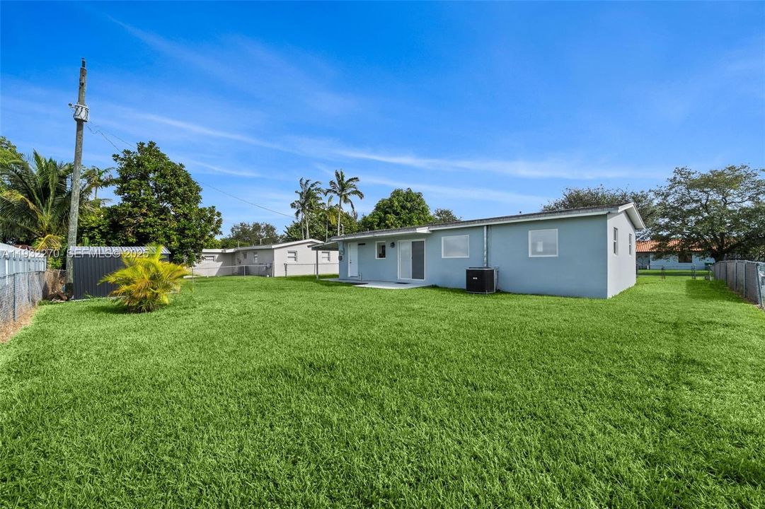 В аренду: $3,200 (3 спален, 2 ванн, 1244 Квадратных фут)