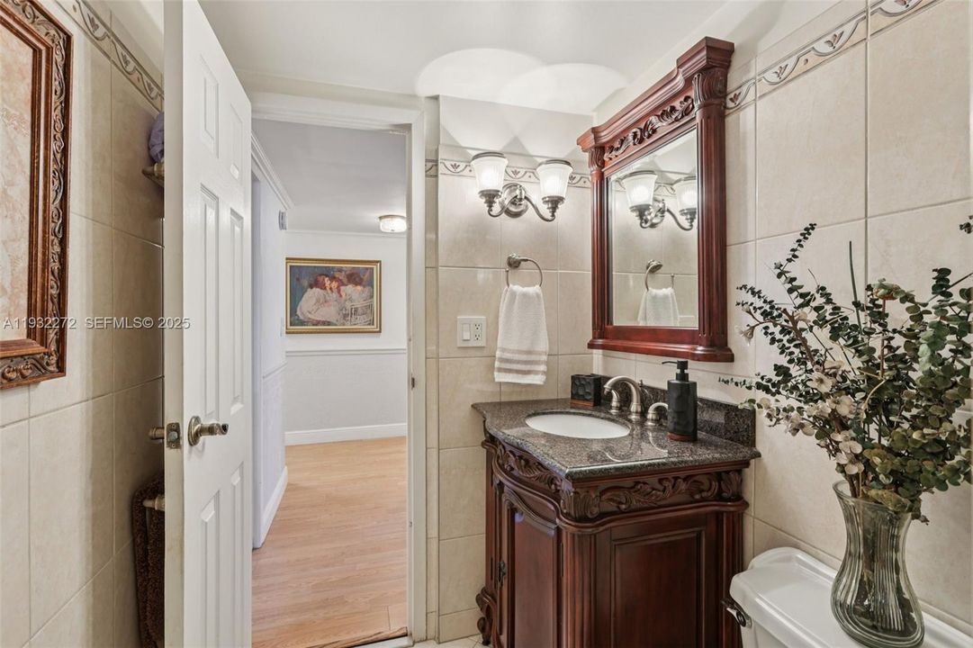 待售: $155,000 (2 贝兹, 2 浴室, 960 平方英尺)