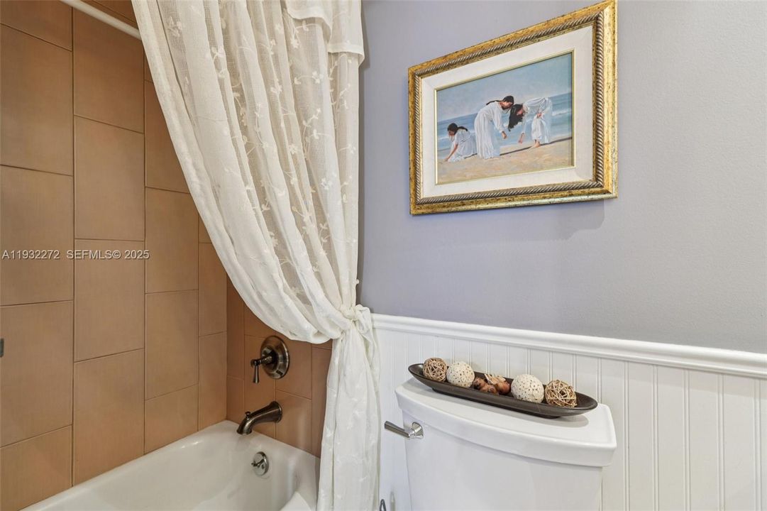 待售: $155,000 (2 贝兹, 2 浴室, 960 平方英尺)