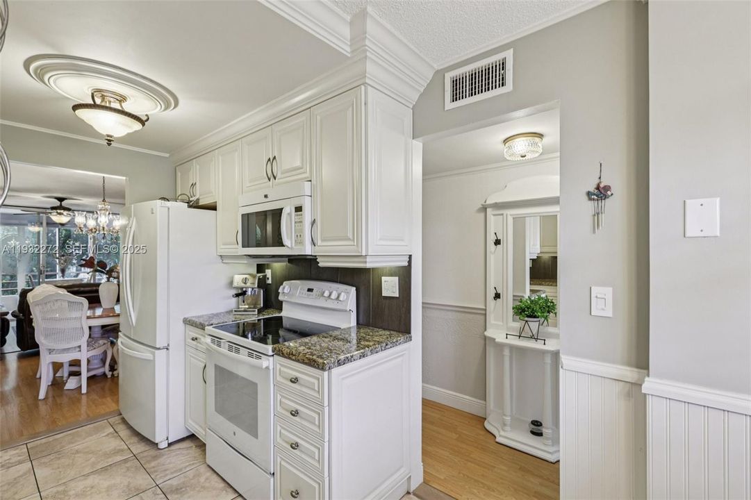 待售: $155,000 (2 贝兹, 2 浴室, 960 平方英尺)