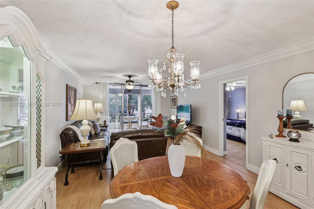 待售: $155,000 (2 贝兹, 2 浴室, 960 平方英尺)