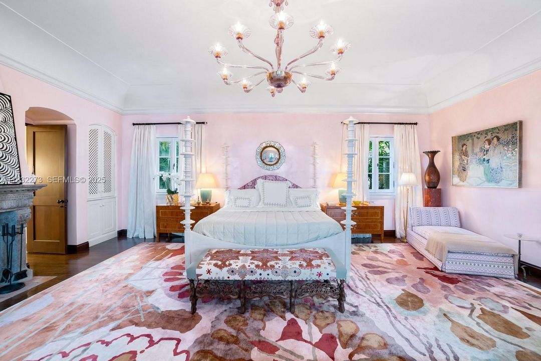 For Sale: $19,900,000 (6 beds, 6 baths, 6268 Square Feet)