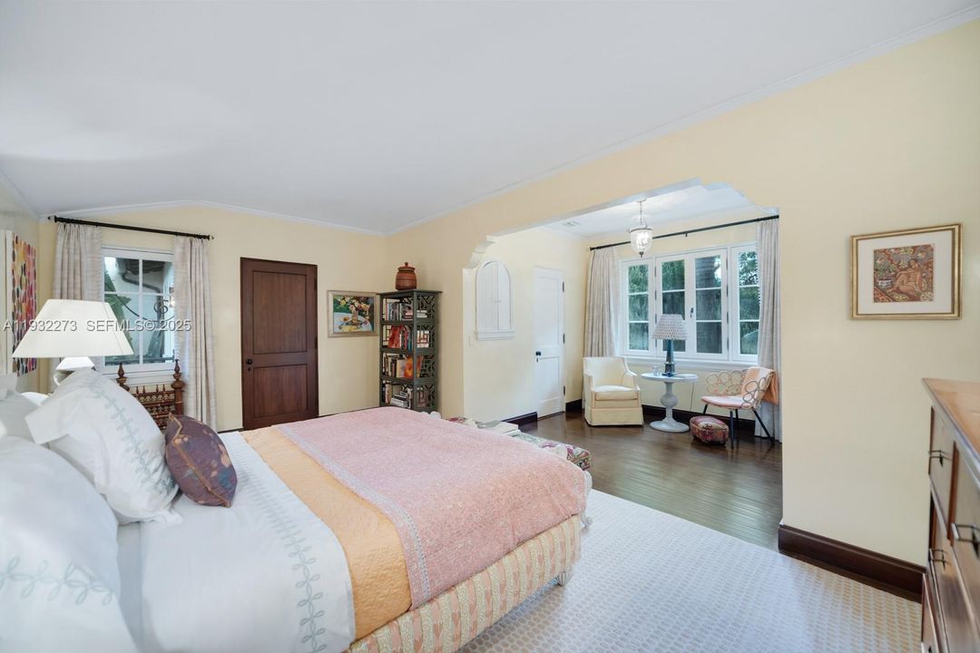 For Sale: $19,900,000 (6 beds, 6 baths, 6268 Square Feet)